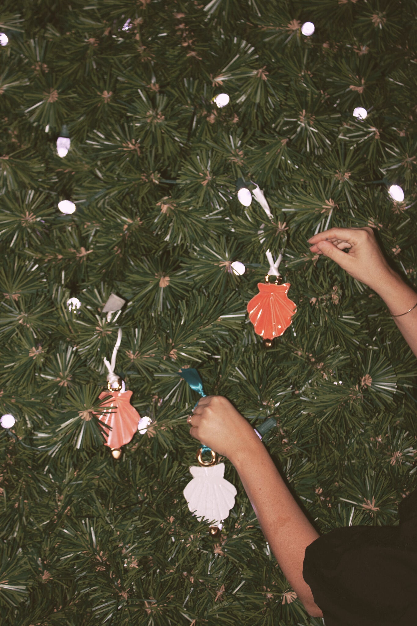 KM Ceramic Ornament, White Crackle