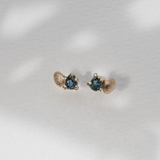 KM Scallop Sapphire Studs