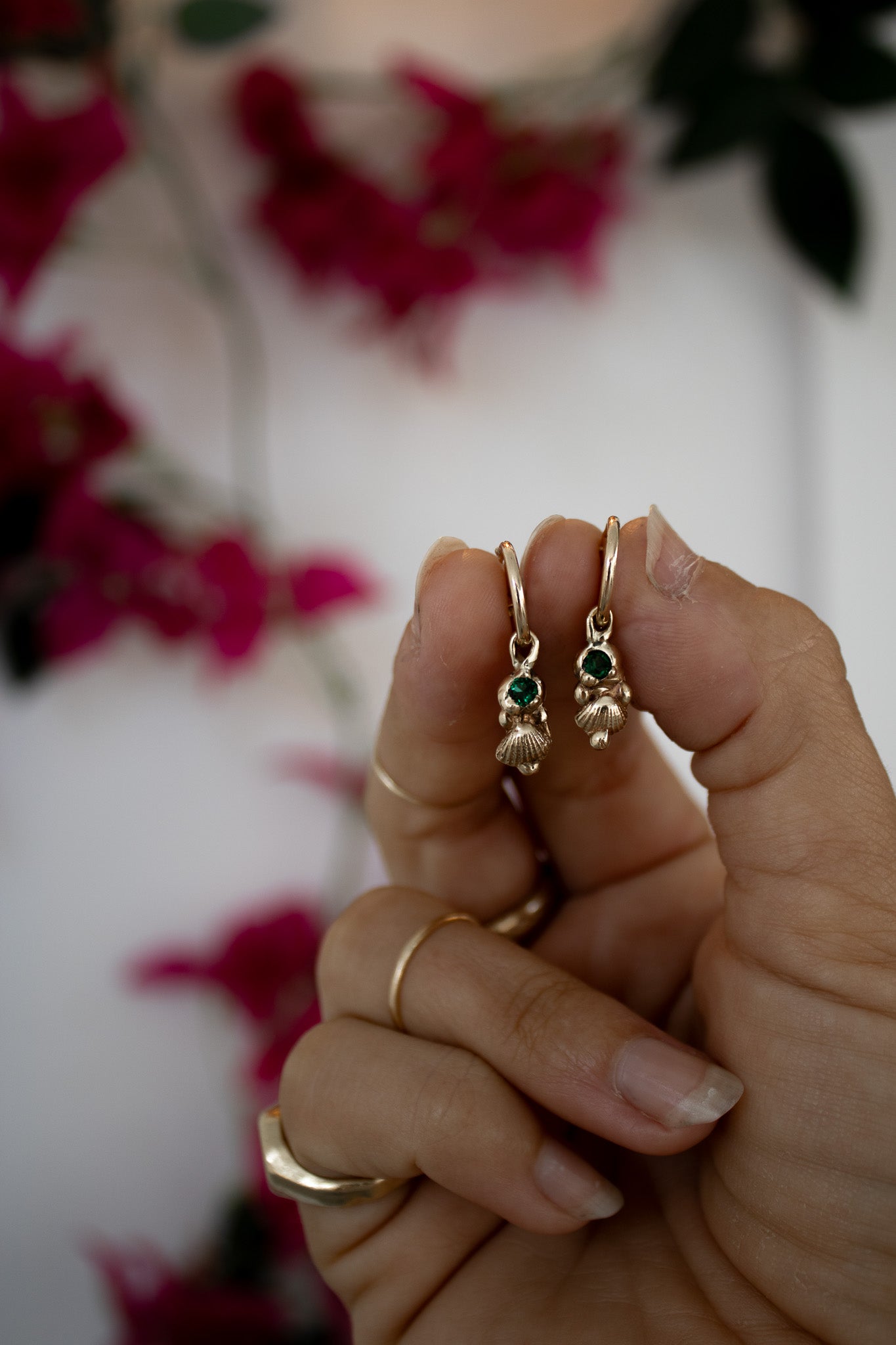 KM Emerald Scallop Hoops